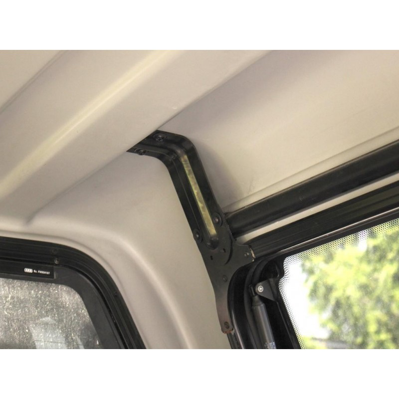 wzmocnienie-wewnetrzne-hardtopu-arb-ascent-do-montazu-bagaznika-4140090.webp